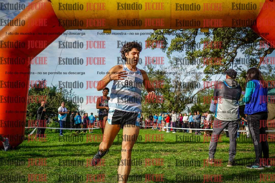 Fotos de la llegada del cross de 6000 m
