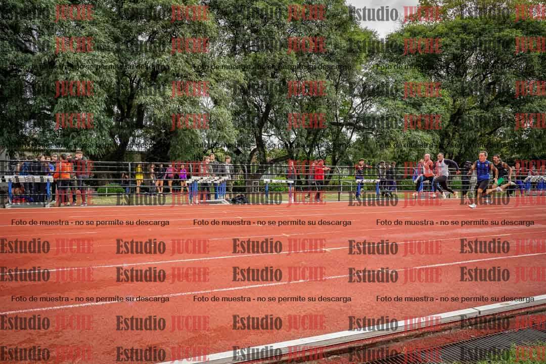 Fotos de los 100 m llanos de varones