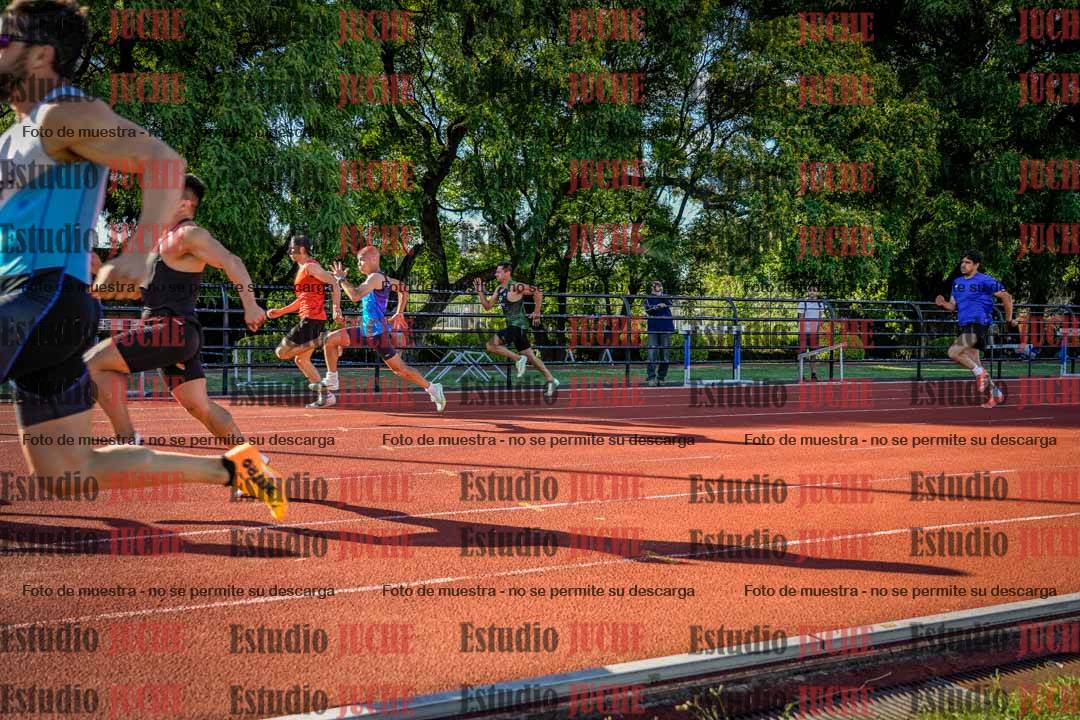 Fotos de los 100 m llanos de varones