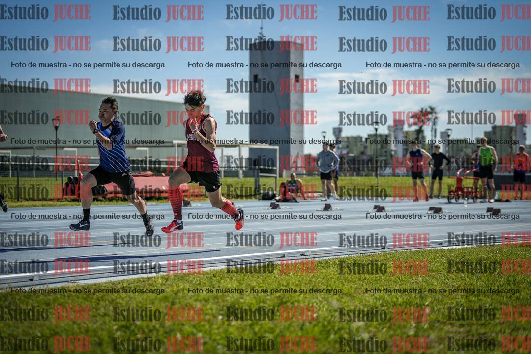 Fotos de los 100 m llanos de varones