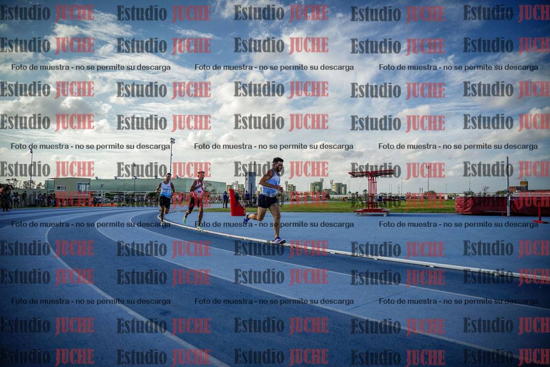 Fotos de los 800 m llanos de varones