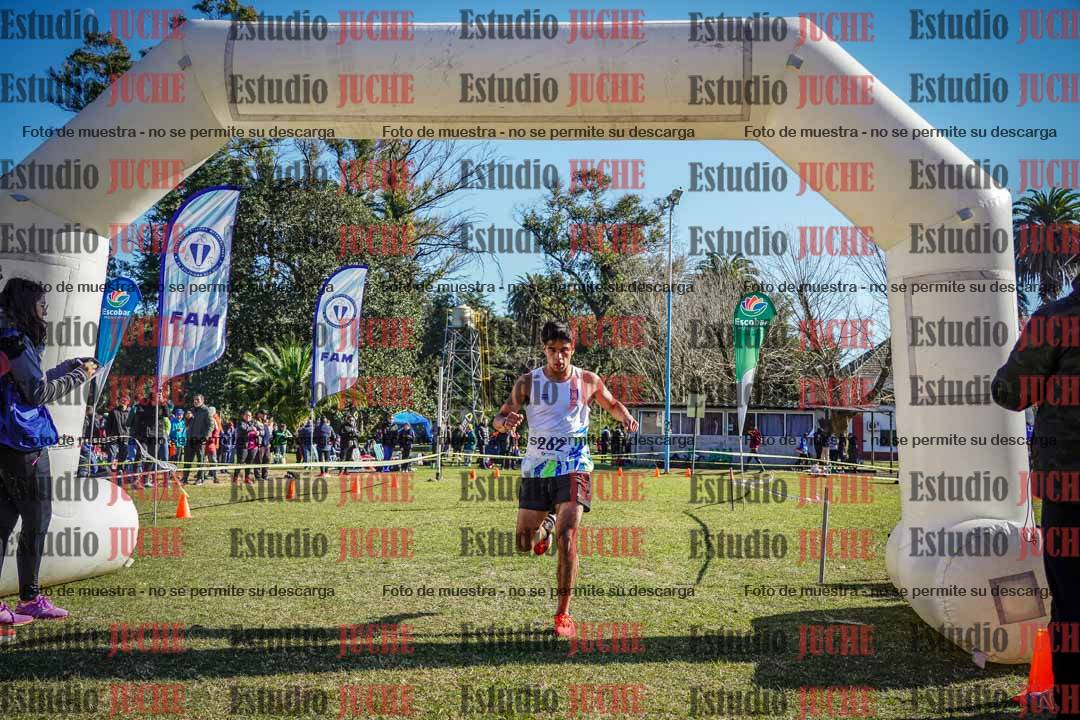 Fotos de la llegada del cross de 6000 m