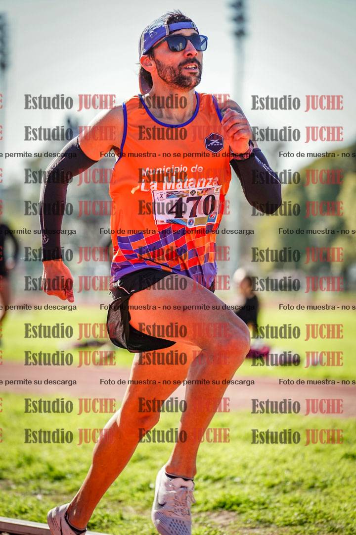 Fotos de los 800 m llanos de varones