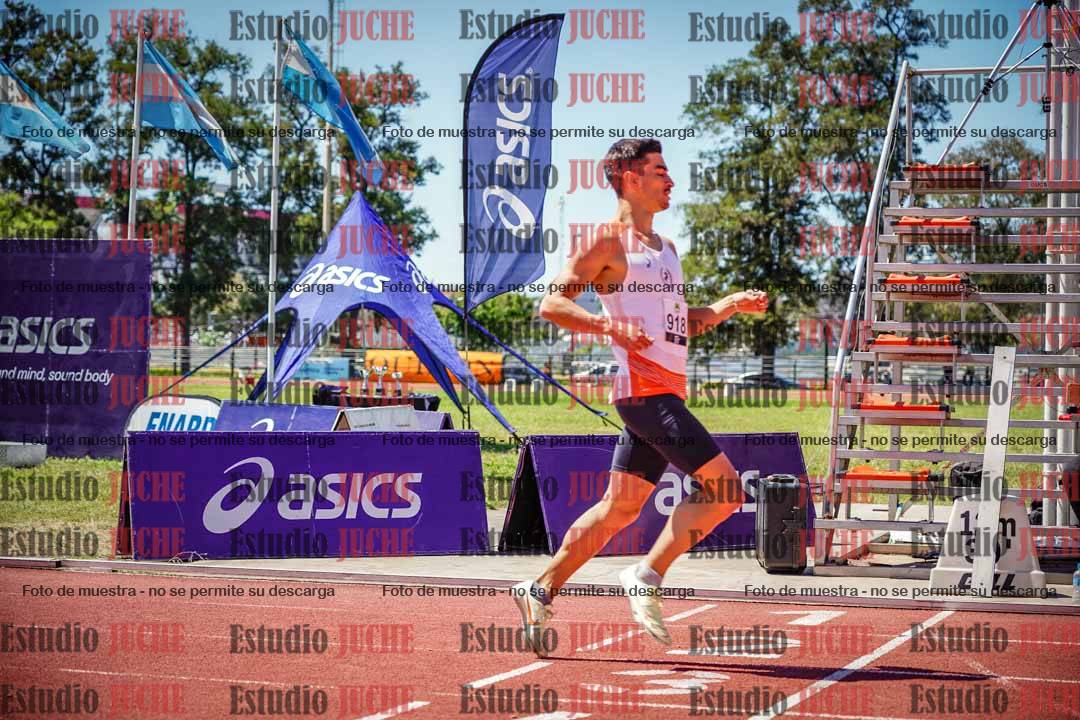 Fotos de los 800 m llanos de varones