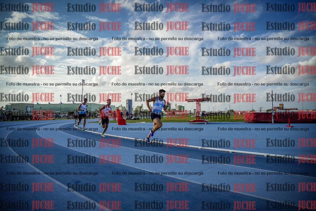 Fotos de los 800 m llanos de varones