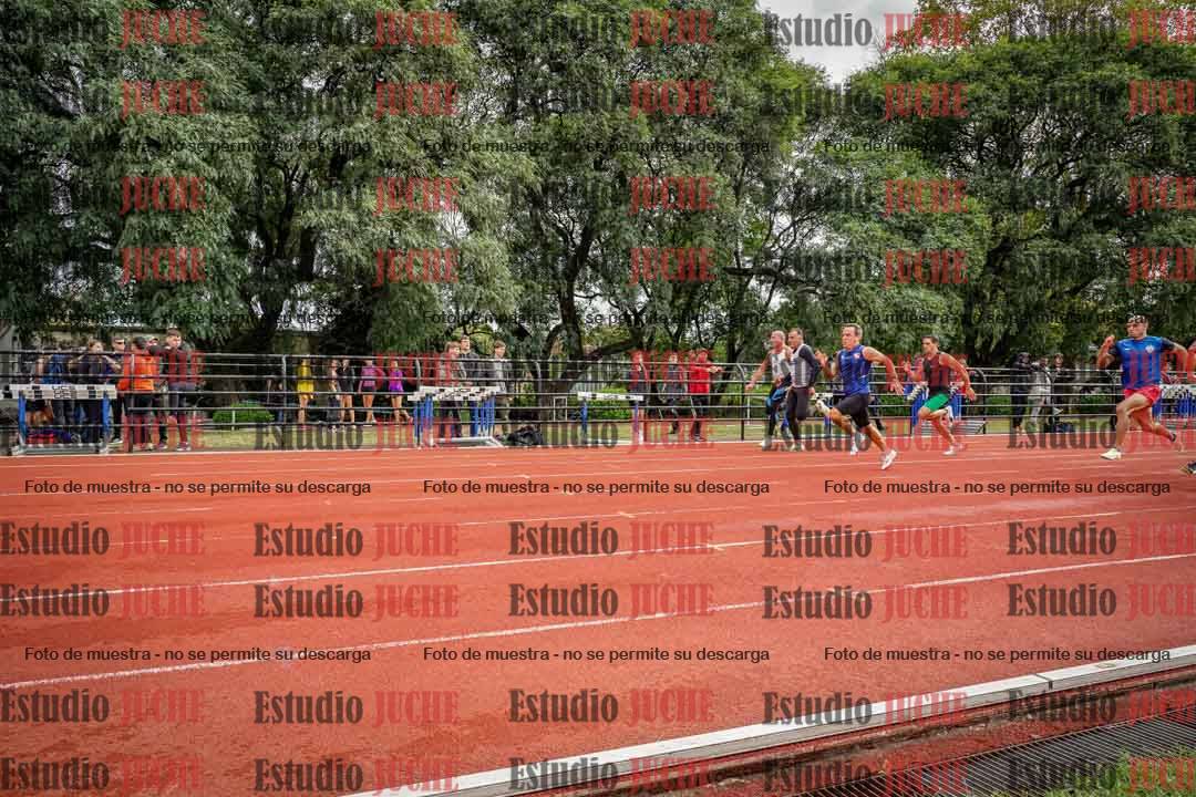 Fotos de los 100 m llanos de varones