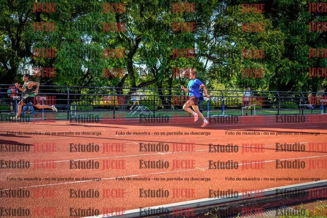 Fotos de los 100 m llanos de varones