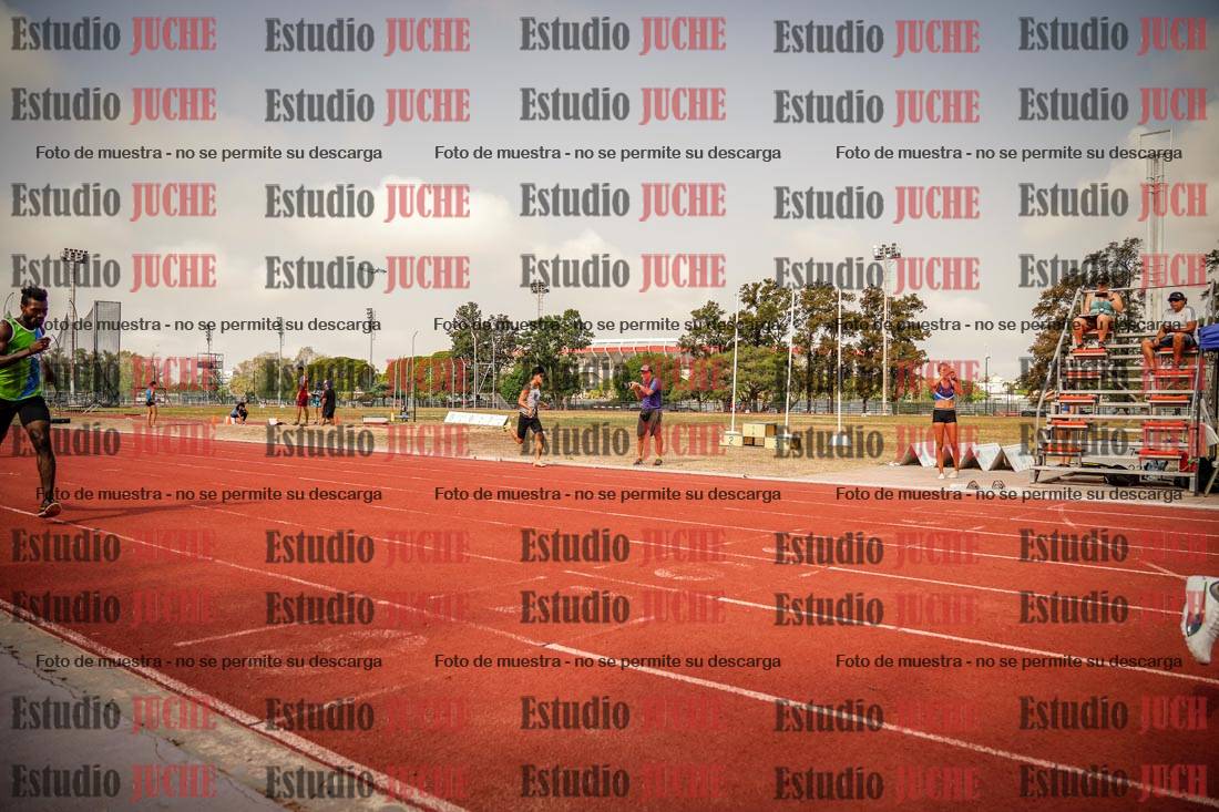 Fotos de los 400 m llanos de varones