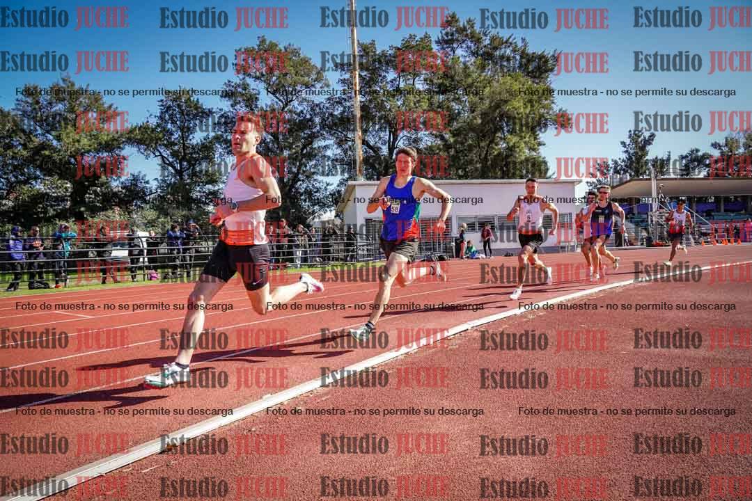 Fotos de los 800 m llanos de varones