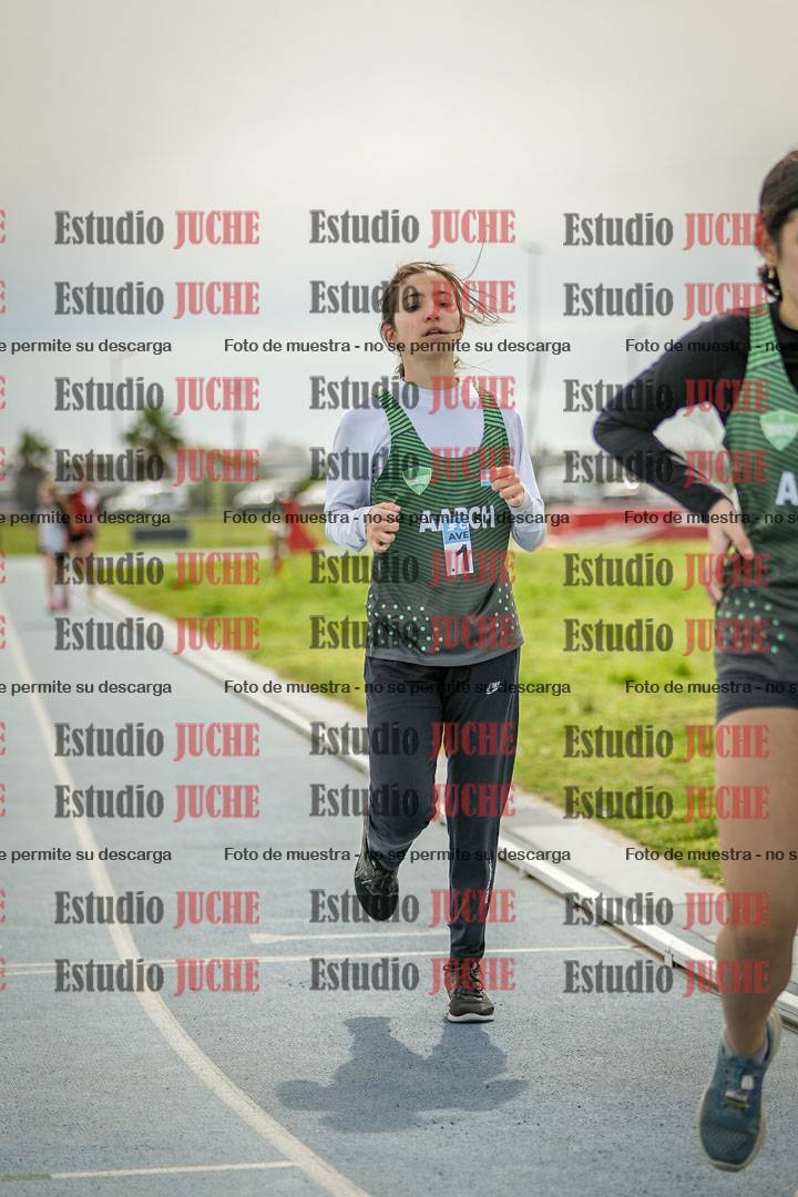 Fotos de los 800 m llanos de mujeres - U14