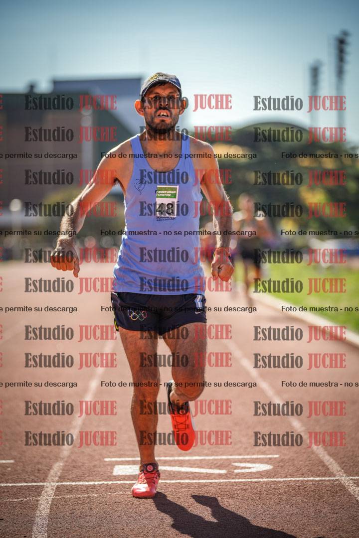 Fotos de los 800 m llanos de varones