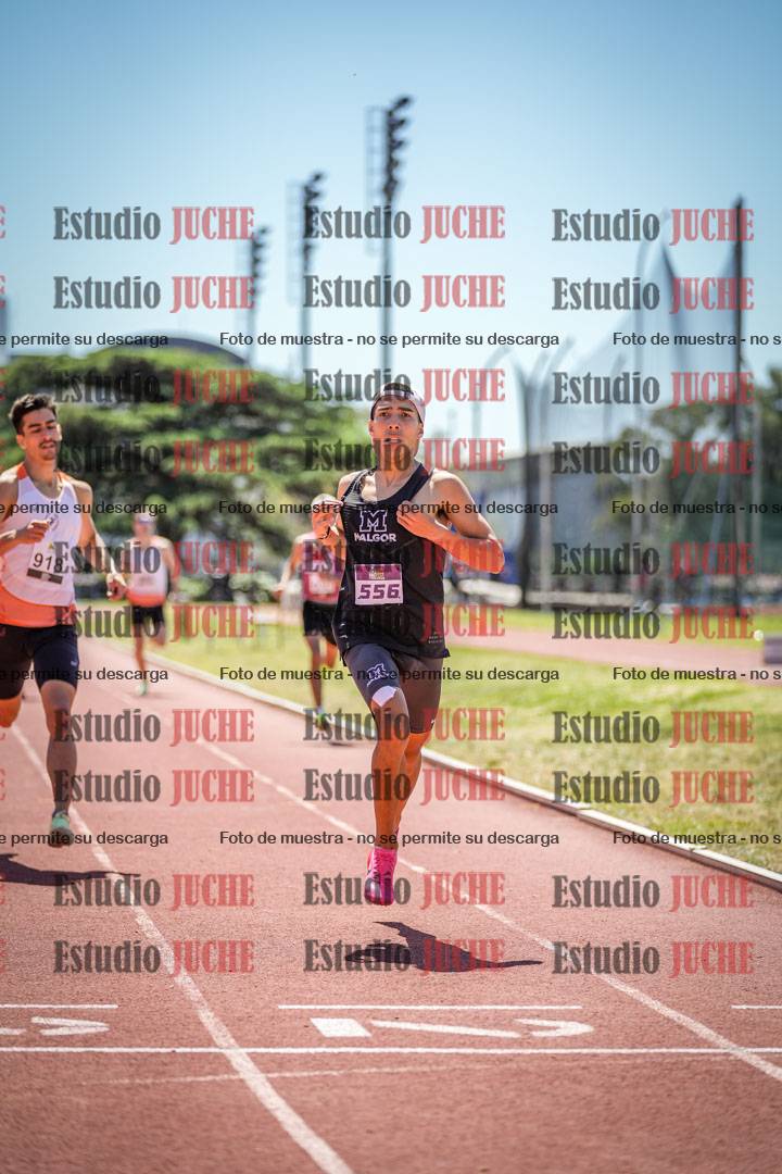 Fotos de los 800 m llanos de varones