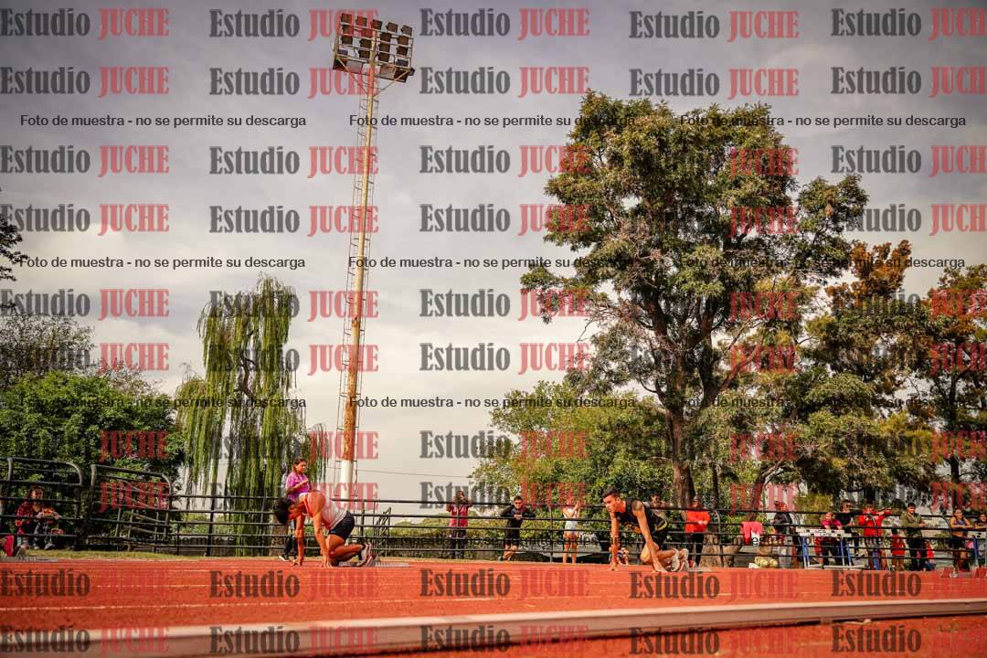 Fotos de los 200 m llanos de varones