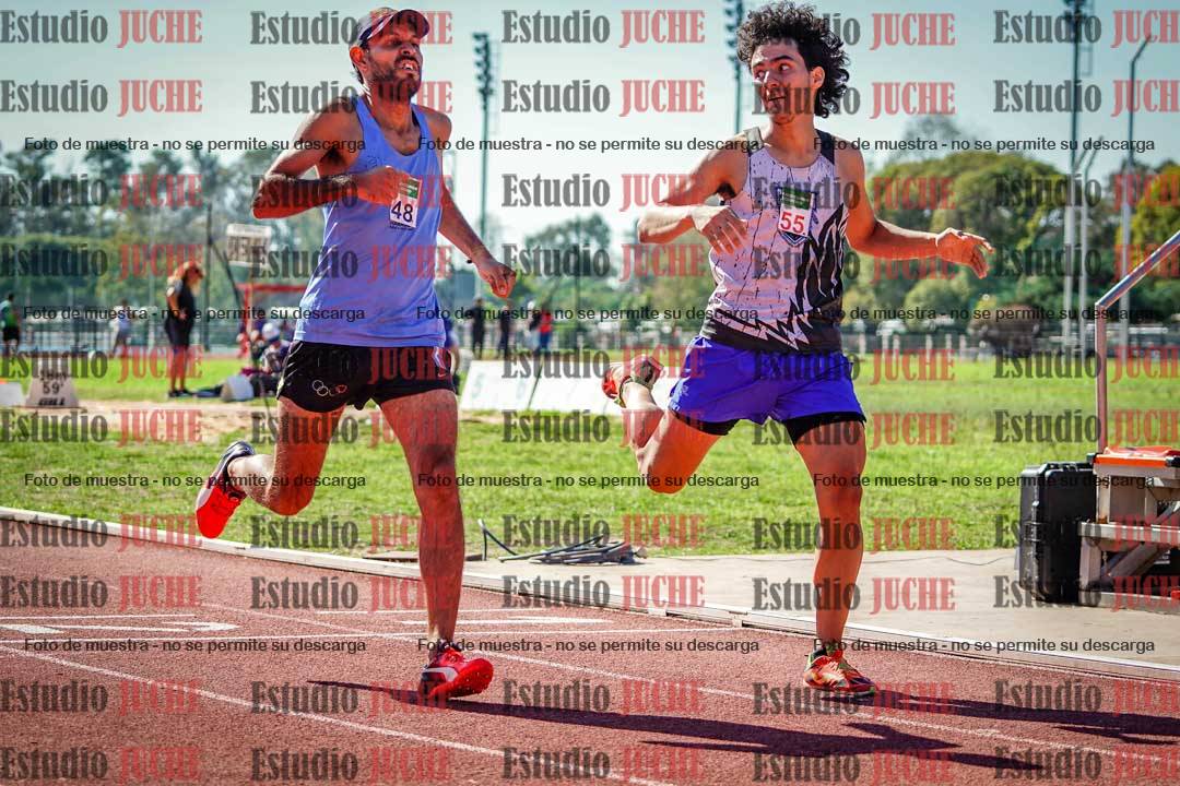Fotos de los 800 m llanos de varones
