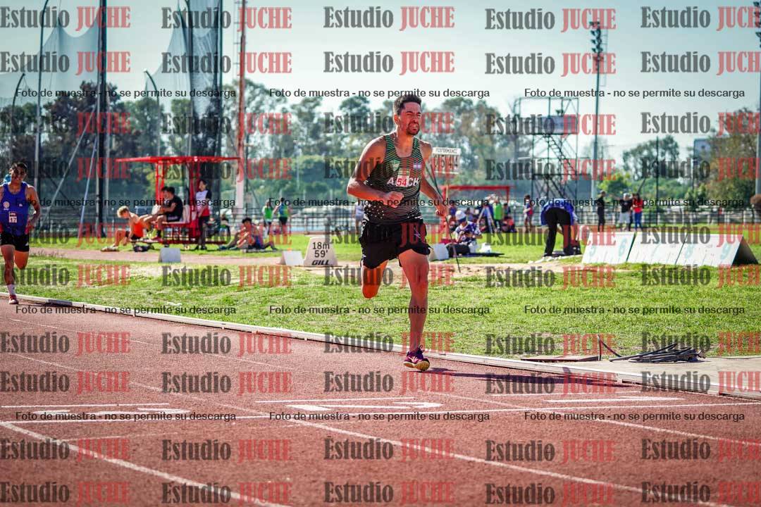 Fotos de los 800 m llanos de varones