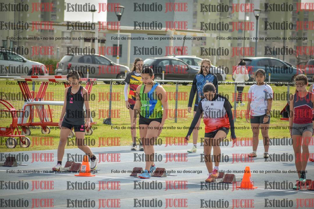 Fotos de los 80 m llanos de mujeres
