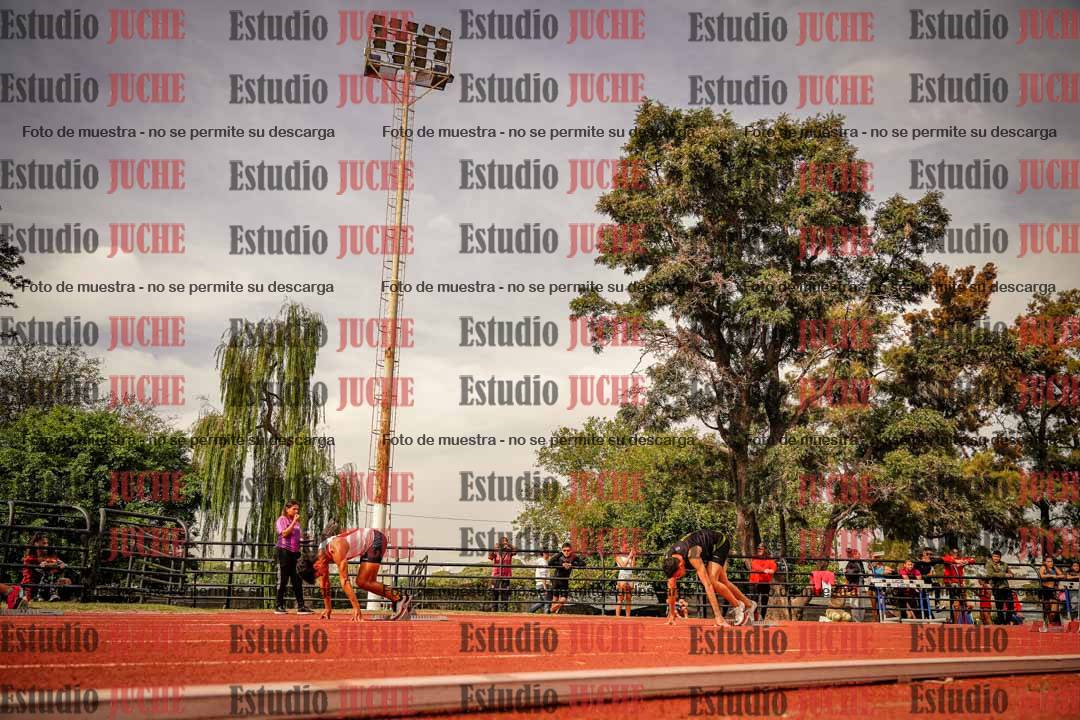 Fotos de los 200 m llanos de varones