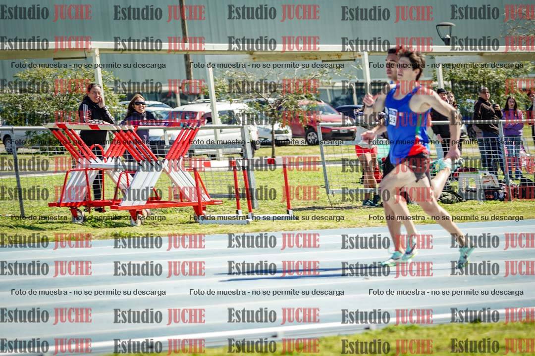 Fotos de los 800 m llanos de varones