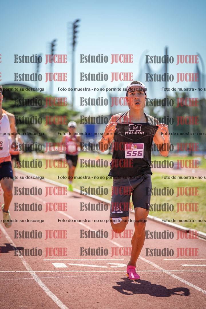 Fotos de los 800 m llanos de varones