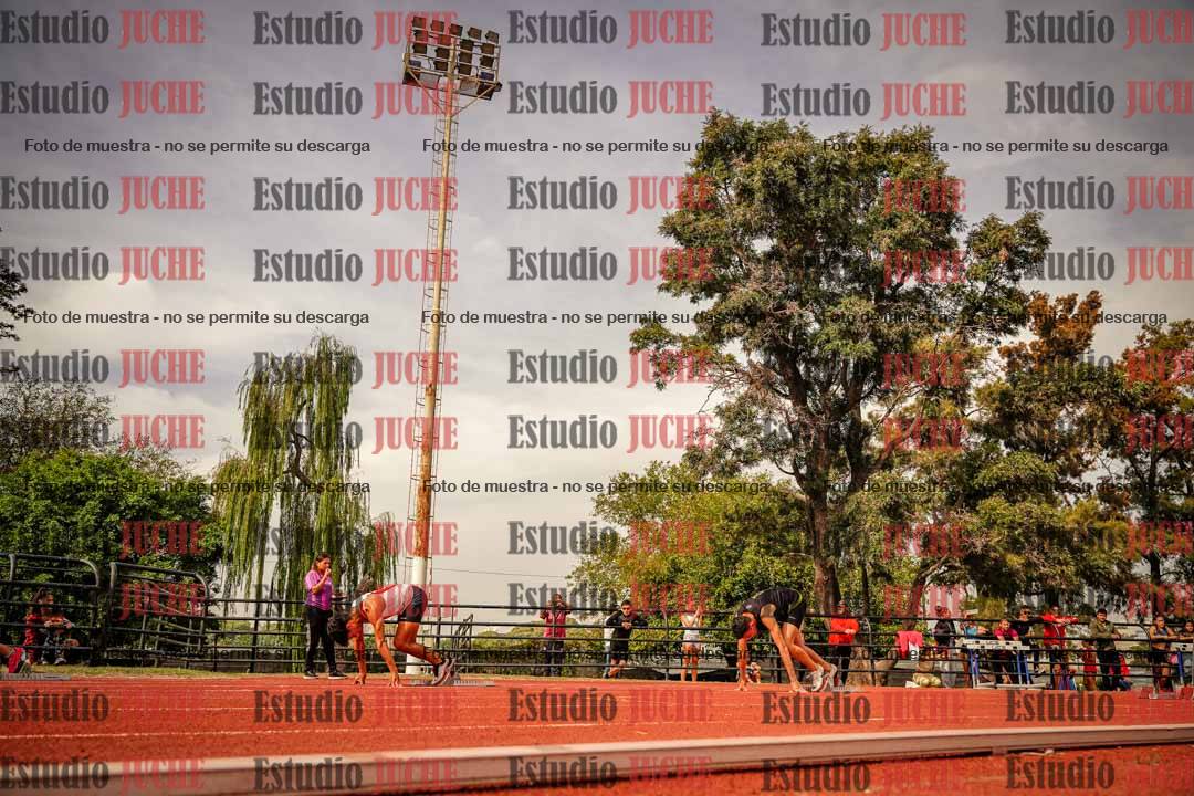 Fotos de los 200 m llanos de varones