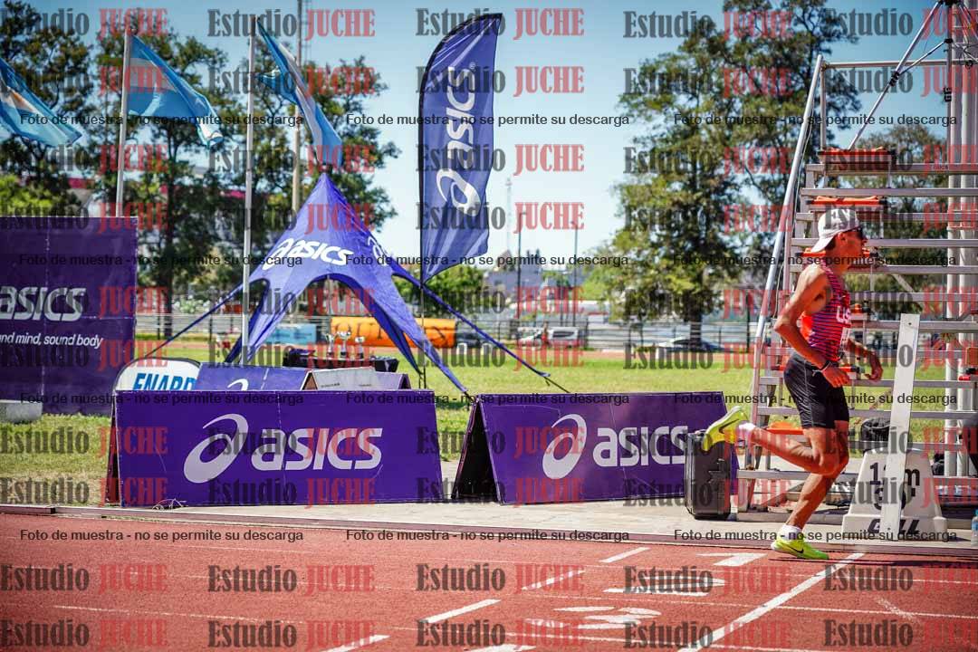 Fotos de los 800 m llanos de varones