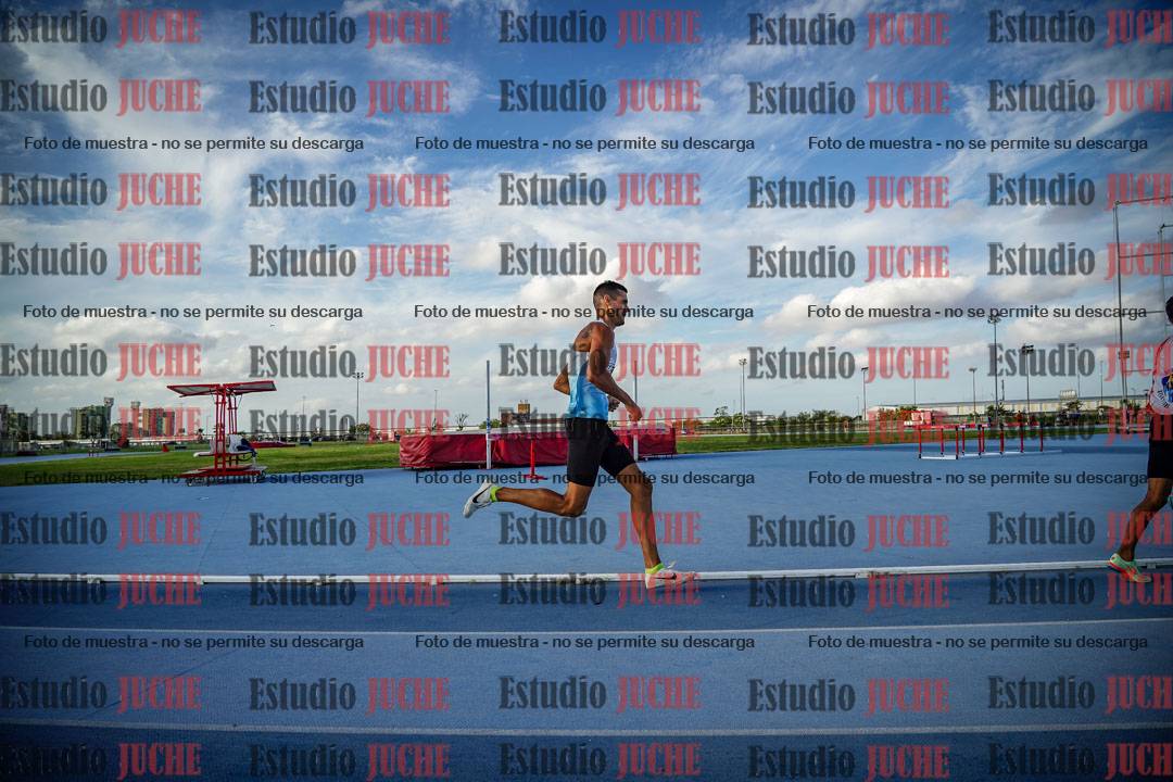 Fotos de los 800 m llanos de varones