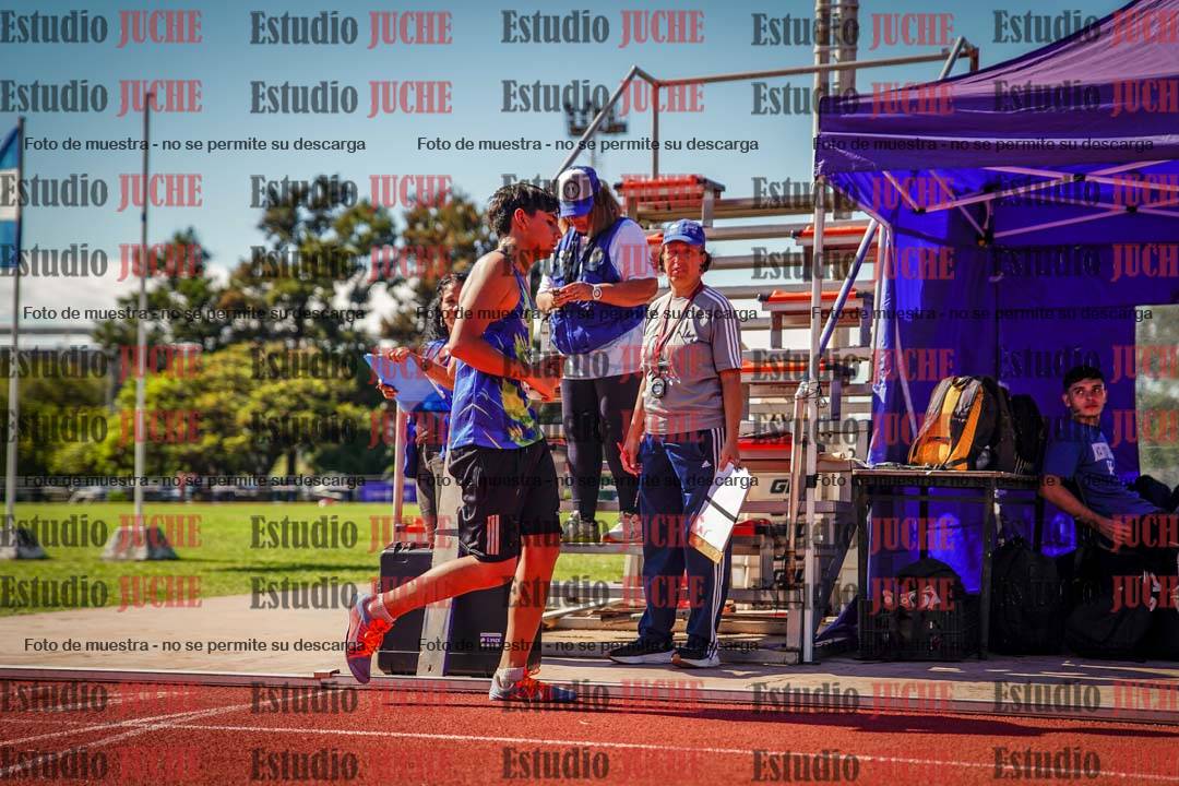 Fotos de los 2400 m de varones