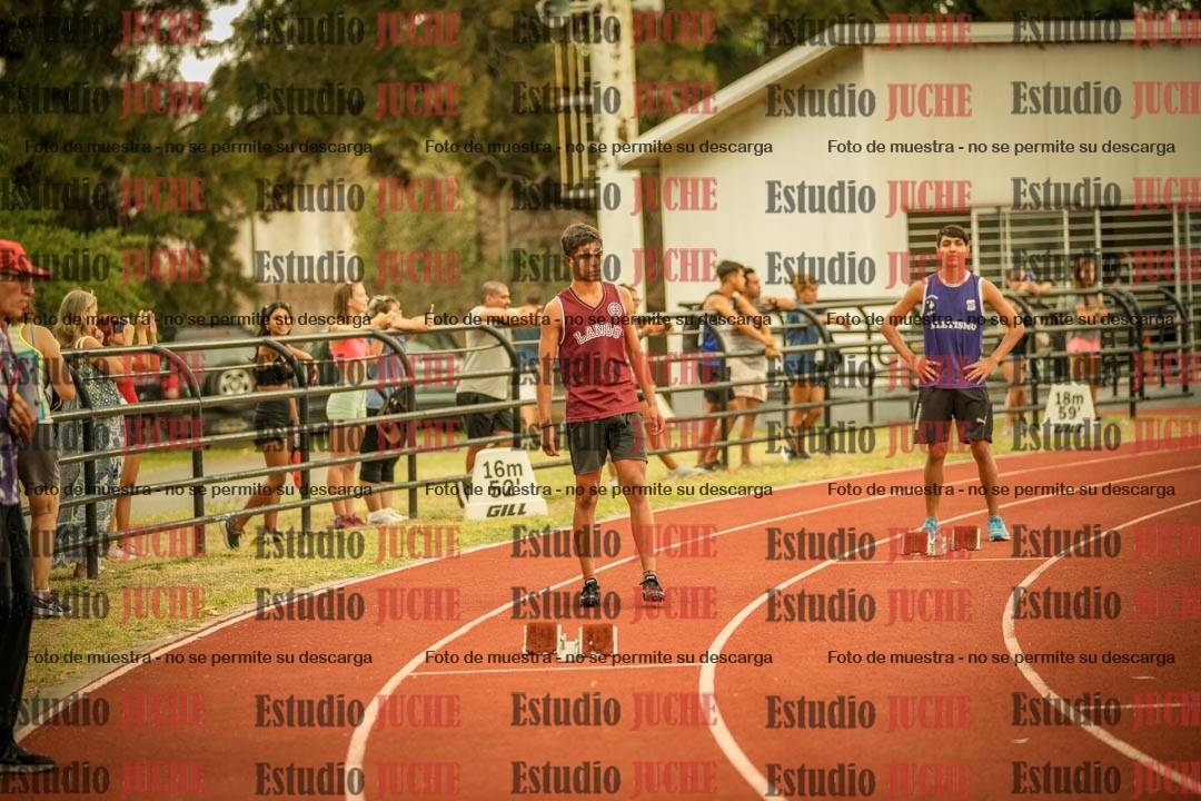 Fotos de los 400 m con vallas de varones