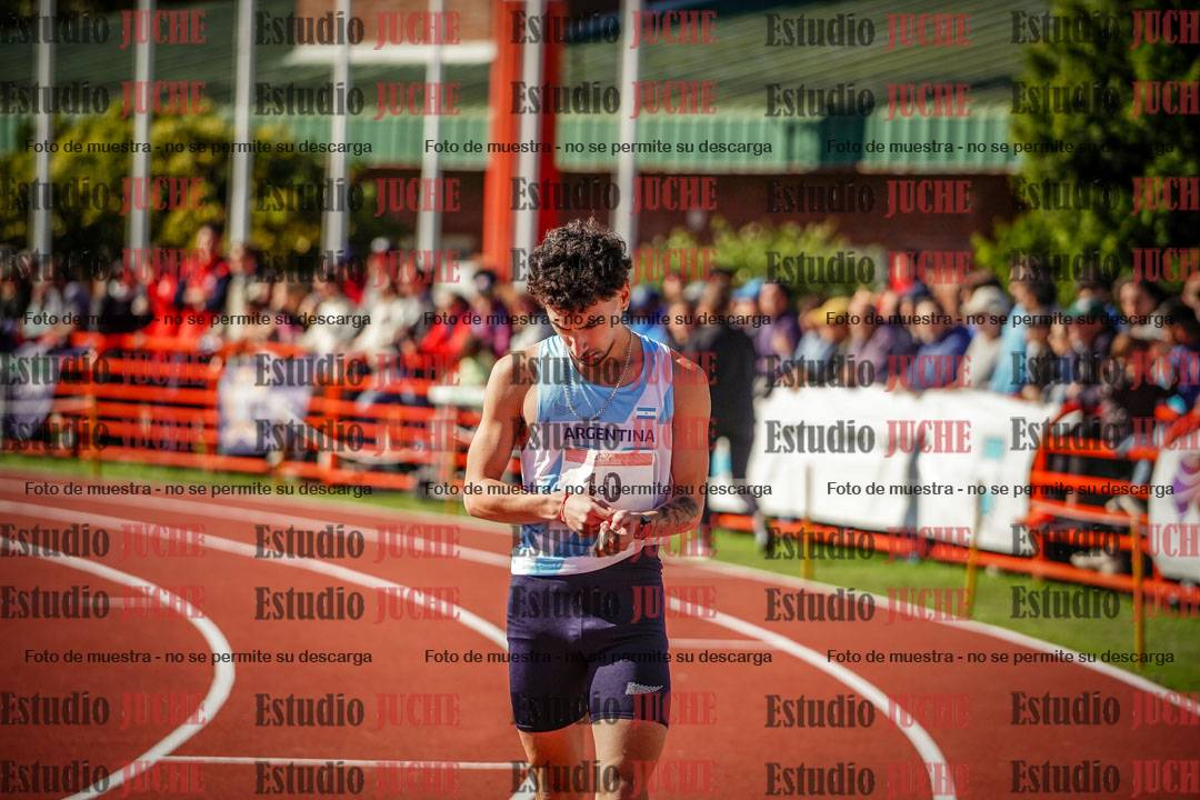 Fotos de los 800 m llanos de varones