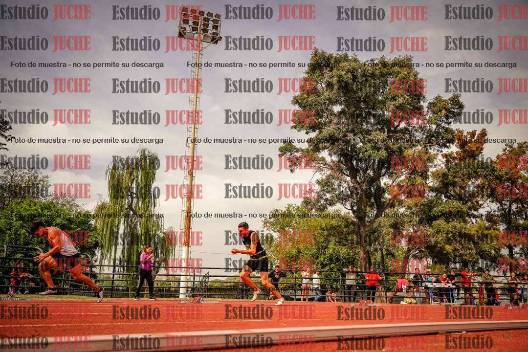 Fotos de los 200 m llanos de varones