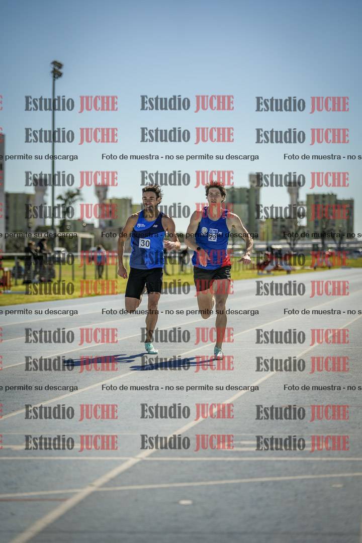 Fotos de los 800 m llanos de varones