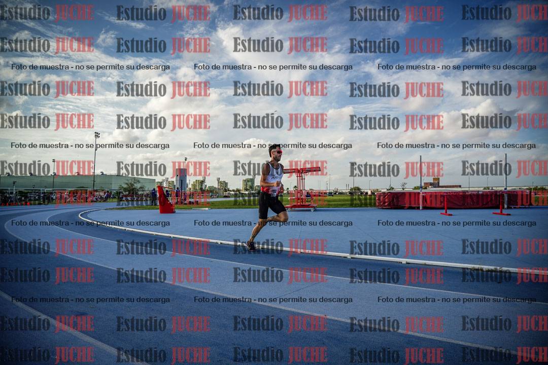 Fotos de los 800 m llanos de varones