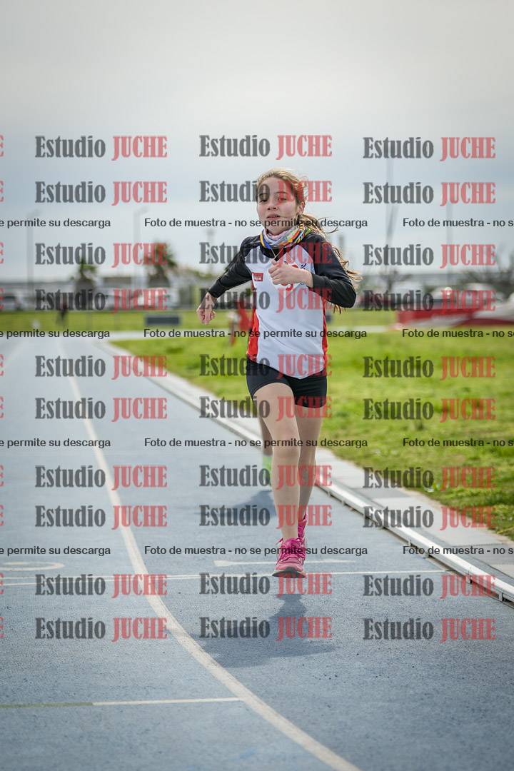 Fotos de los 800 m llanos de mujeres - U14