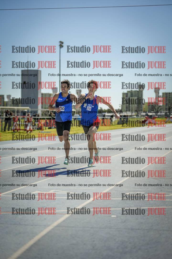 Fotos de los 800 m llanos de varones