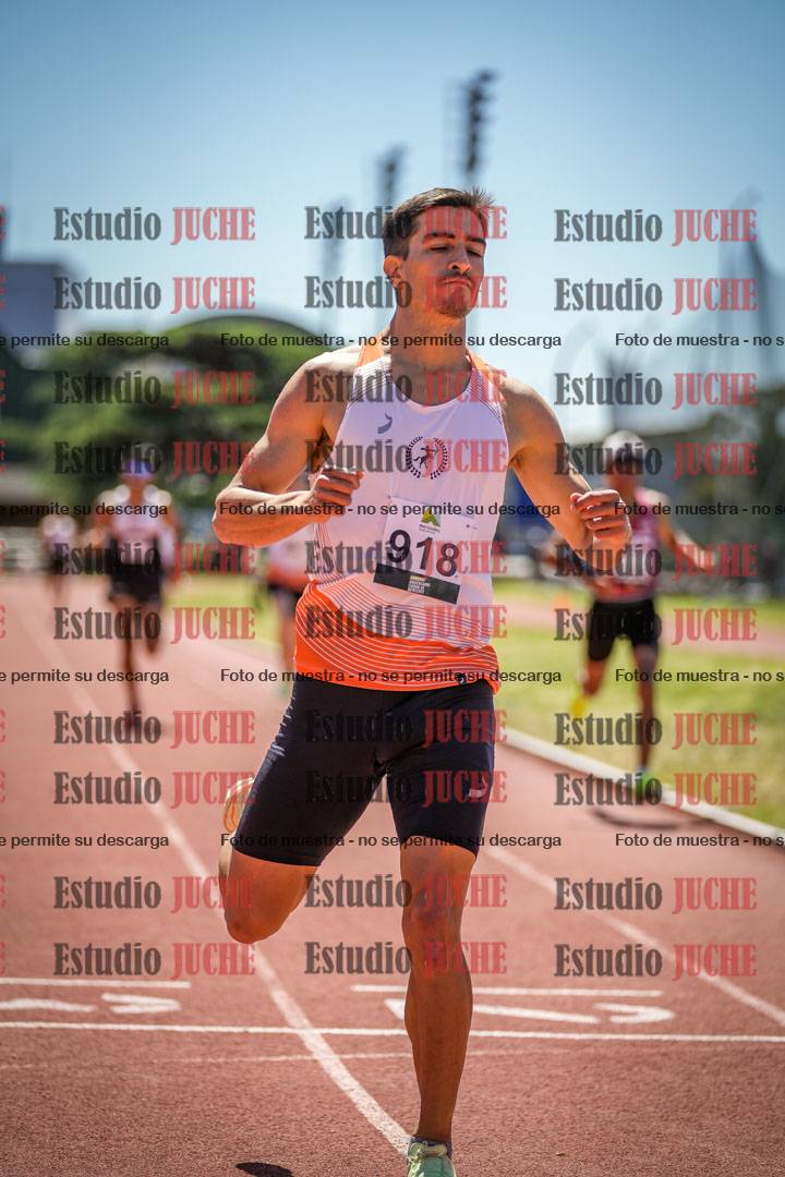 Fotos de los 800 m llanos de varones