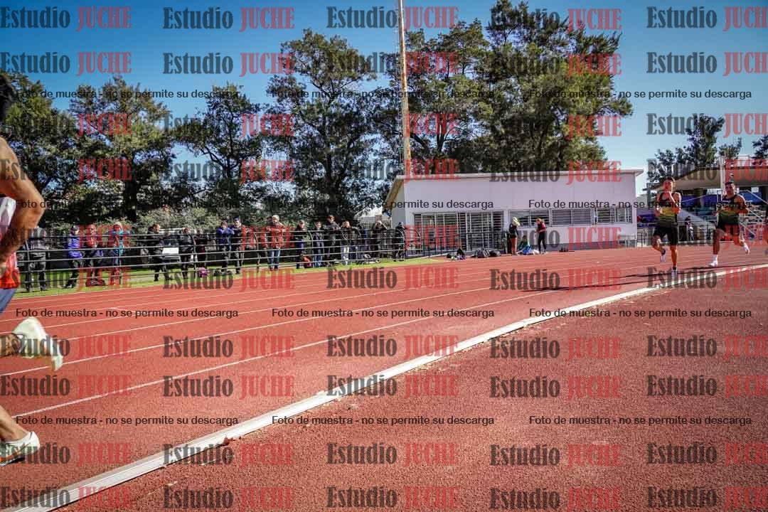 Fotos de los 800 m llanos de varones