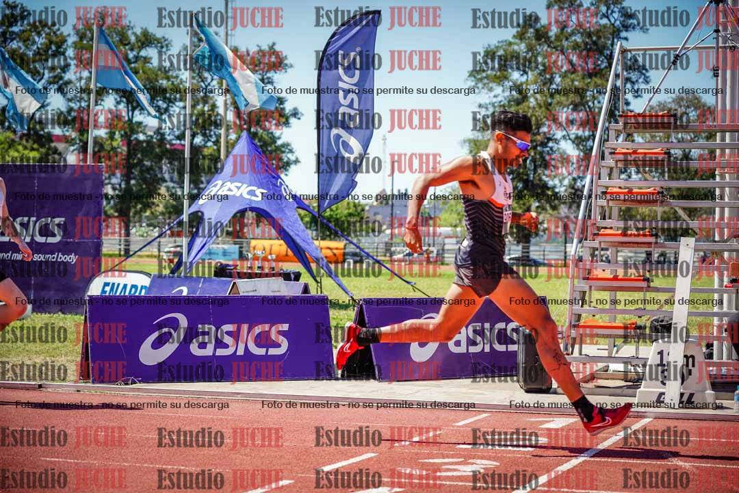 Fotos de los 800 m llanos de varones