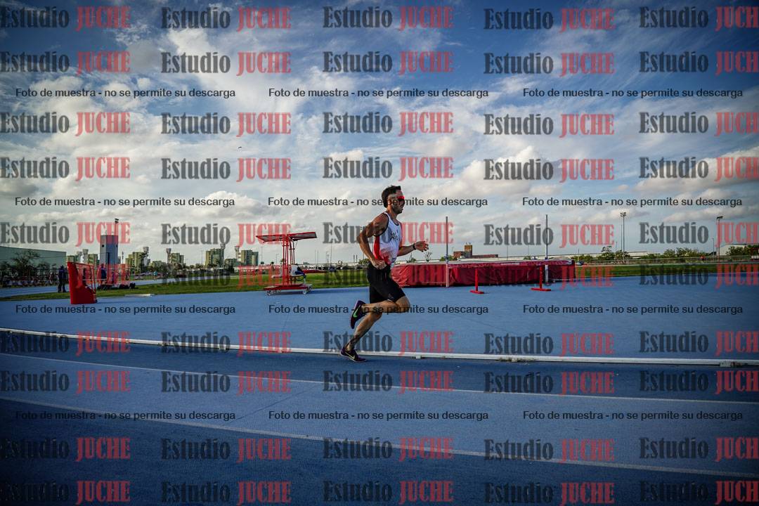 Fotos de los 800 m llanos de varones