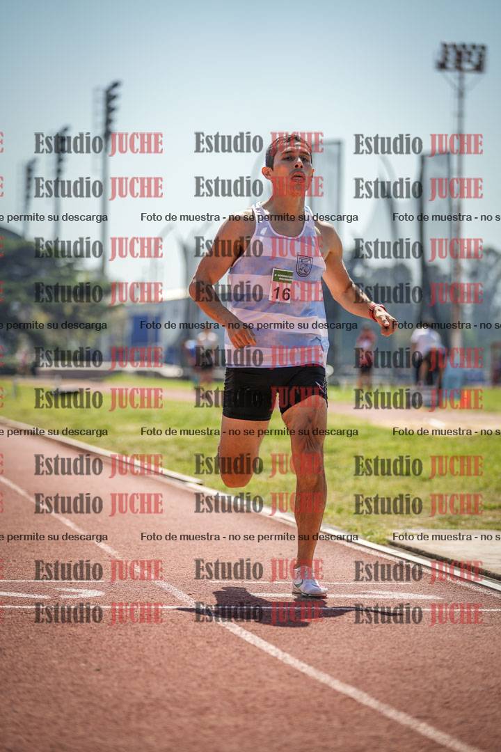 Fotos de los 800 m llanos de varones