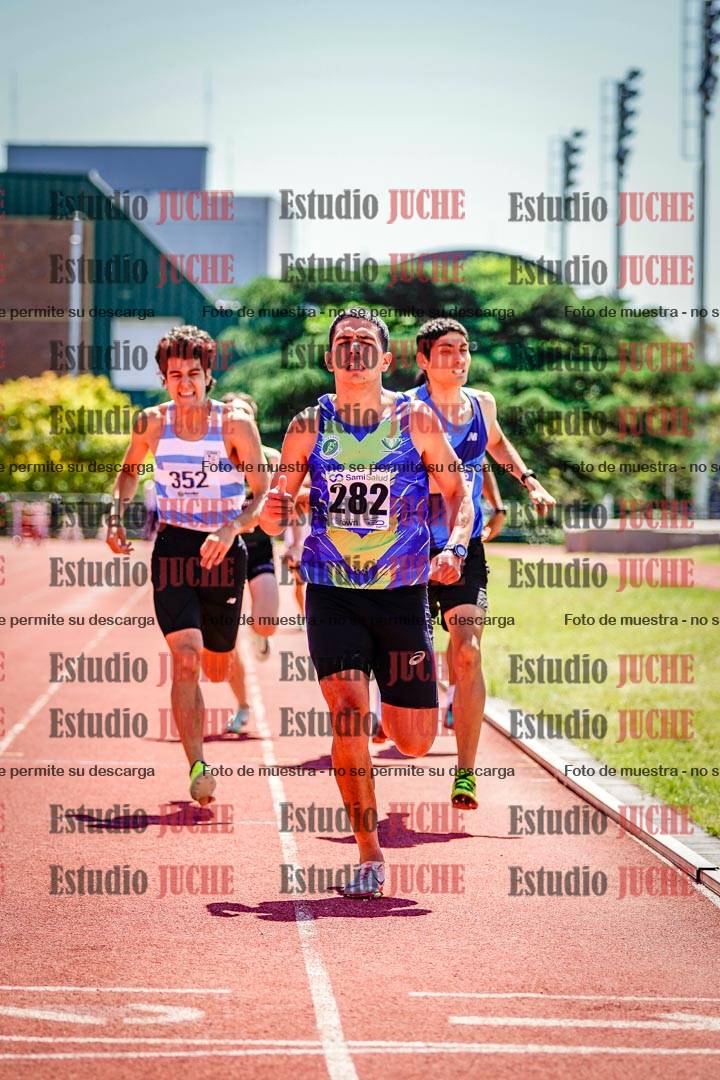 Fotos de los 800 m llanos de varones