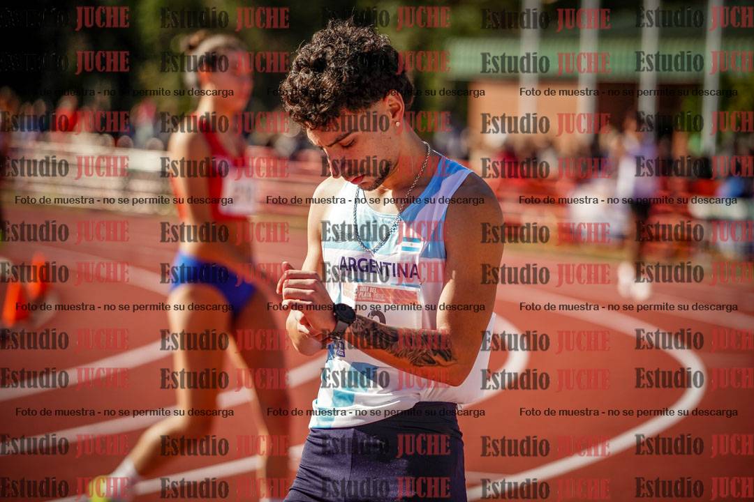Fotos de los 800 m llanos de varones