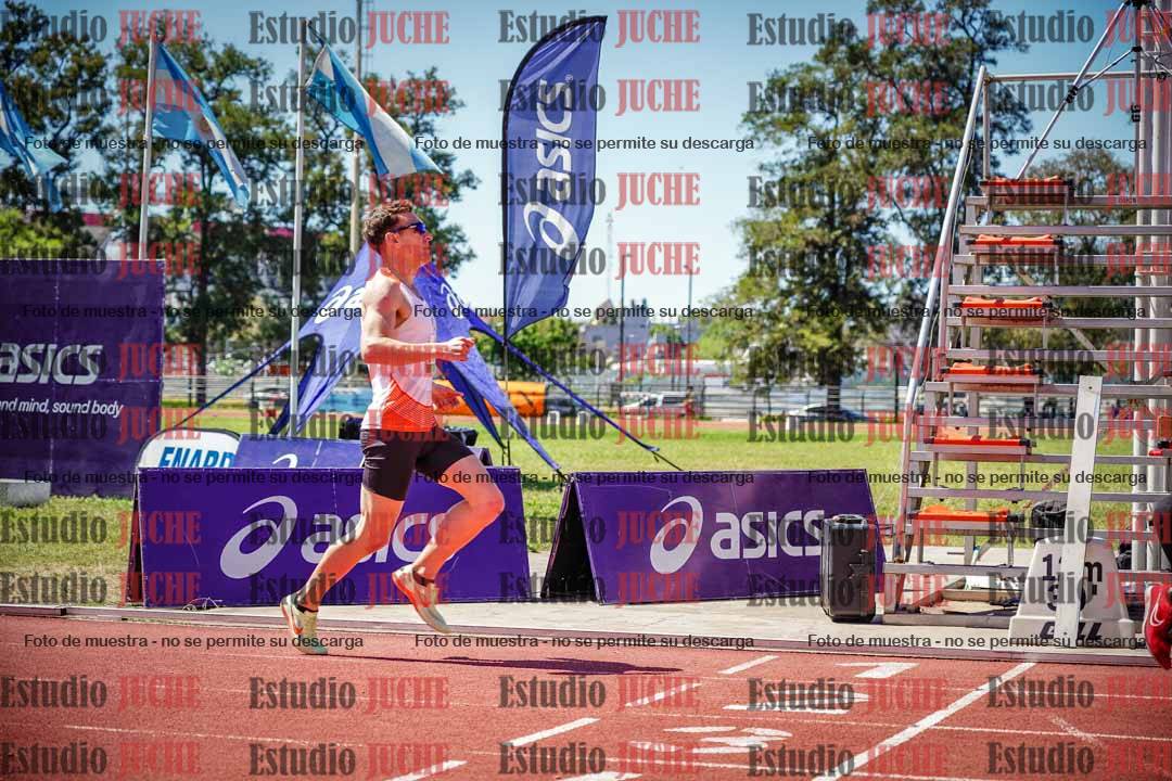 Fotos de los 800 m llanos de varones