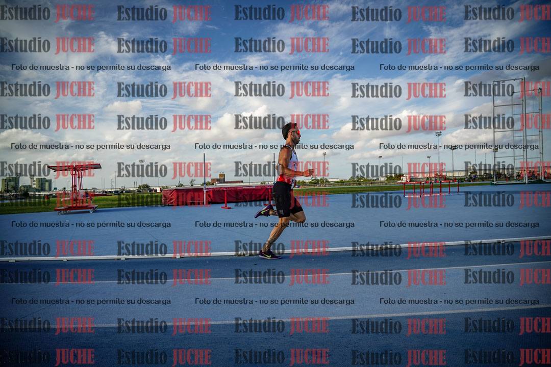 Fotos de los 800 m llanos de varones