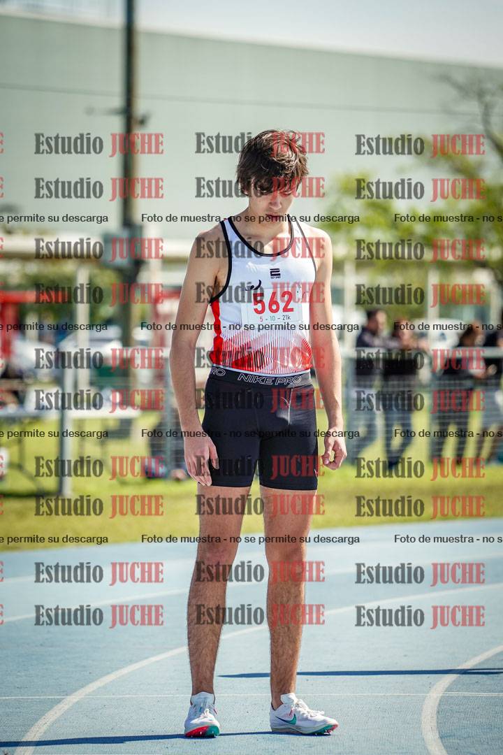 Fotos de los 800 m llanos de varones