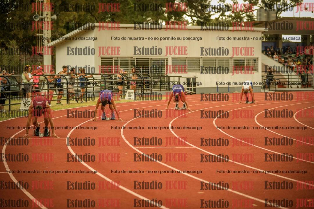 Fotos de los 400 m con vallas de varones