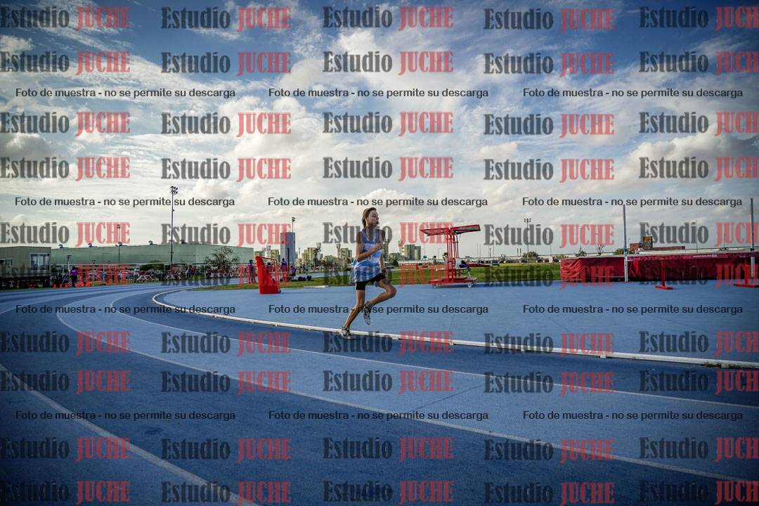 Fotos de los 800 m llanos de varones