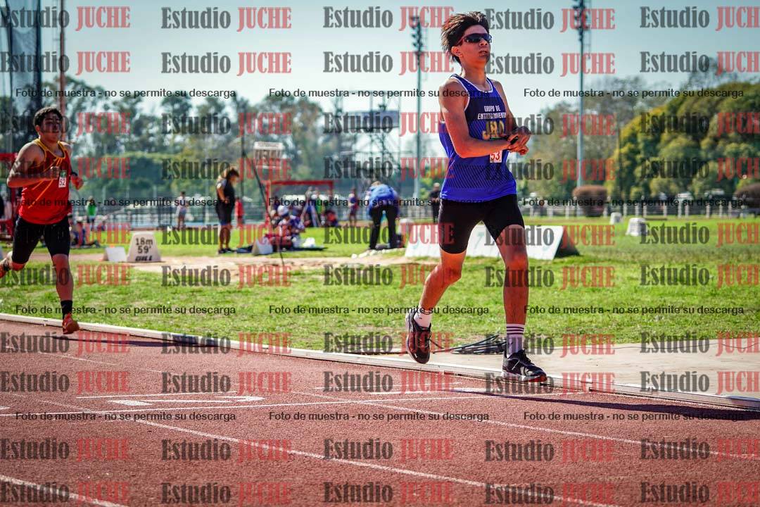 Fotos de los 800 m llanos de varones