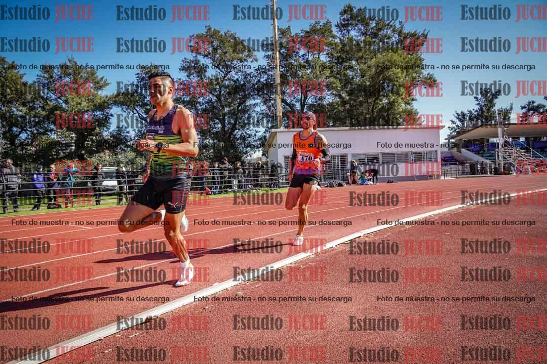 Fotos de los 800 m llanos de varones