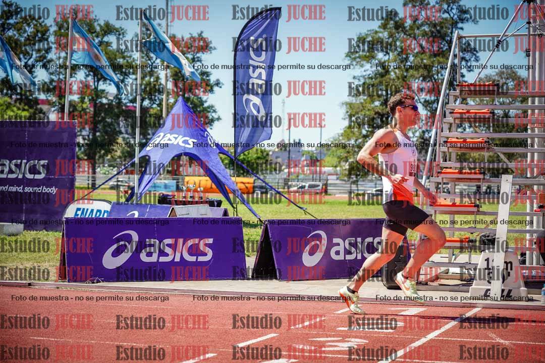 Fotos de los 800 m llanos de varones
