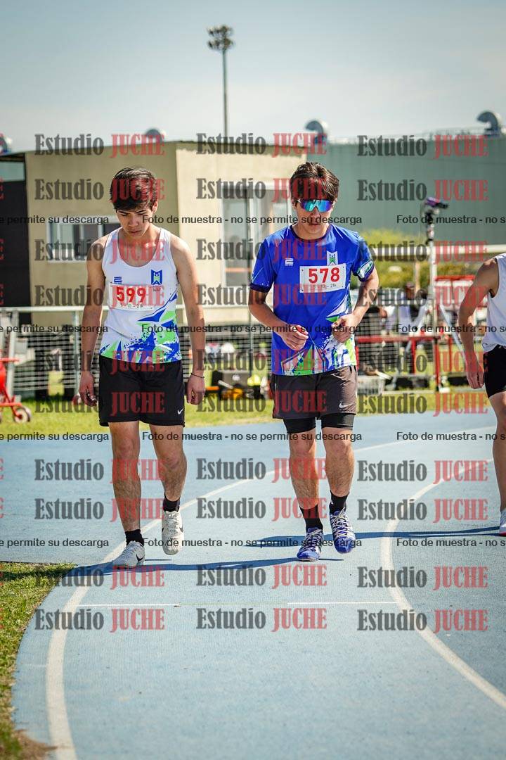 Fotos de los 800 m llanos de varones